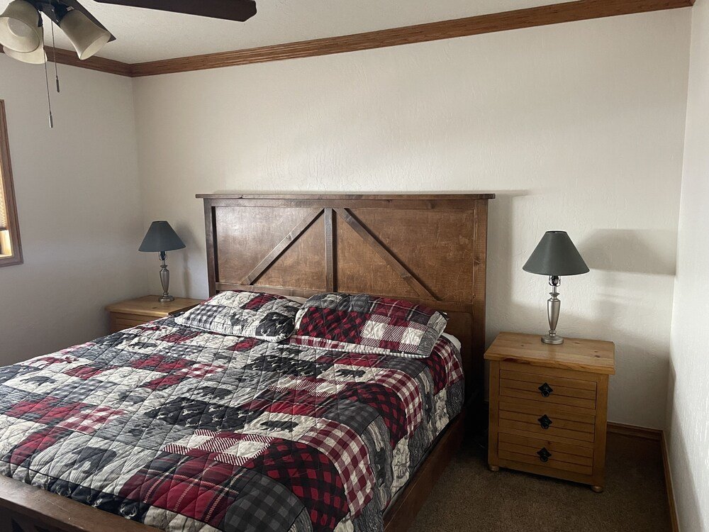 Habitación Estándar 2030-bearfoot Lodge 5 Bedroom Home by RedAwning