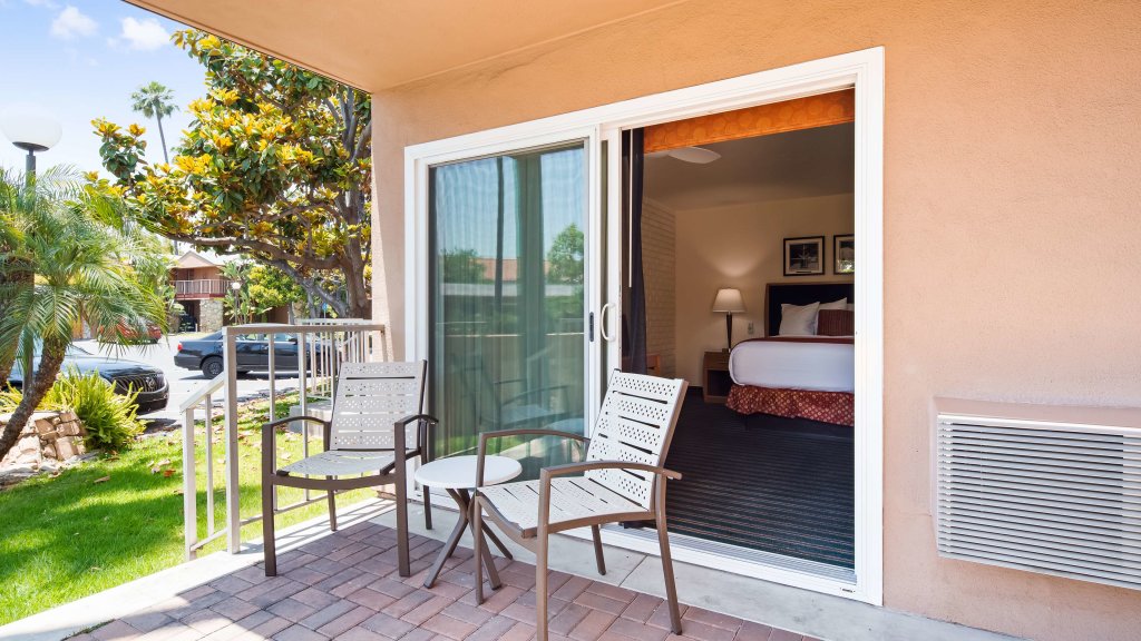 Standard Vierer Zimmer mit Balkon Best Western Pine Tree Motel