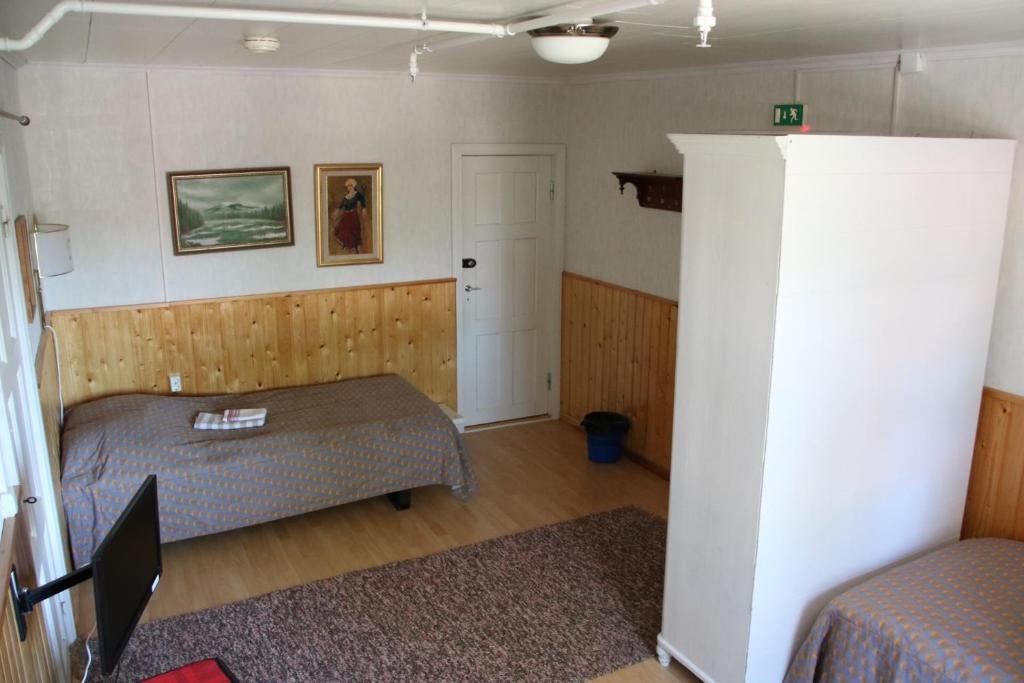 Standard Triple room Kartano Hostel