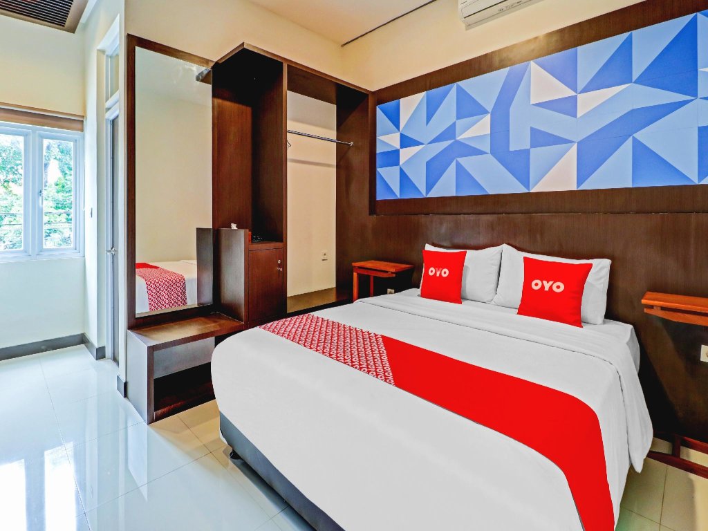 Suite OYO 90278 Hotel Sepuluh Buah Batu Bandung