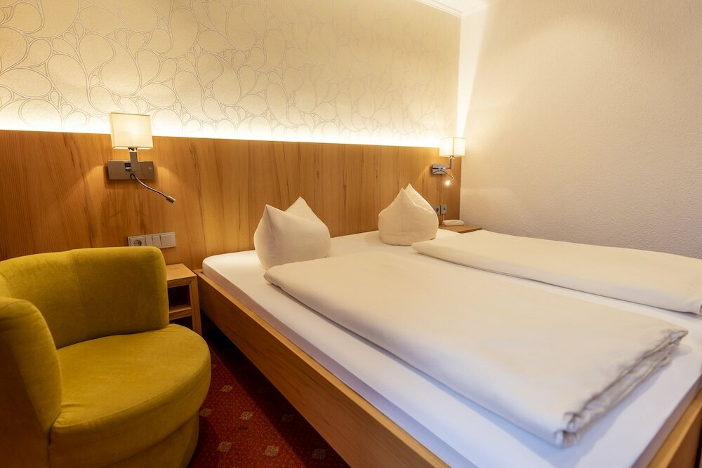 Standard Doppel Zimmer Hotel ARNIKA Garni