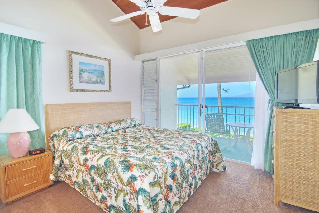2 Bedrooms Apartment beachfront Napili Sunset Beach Front Resort
