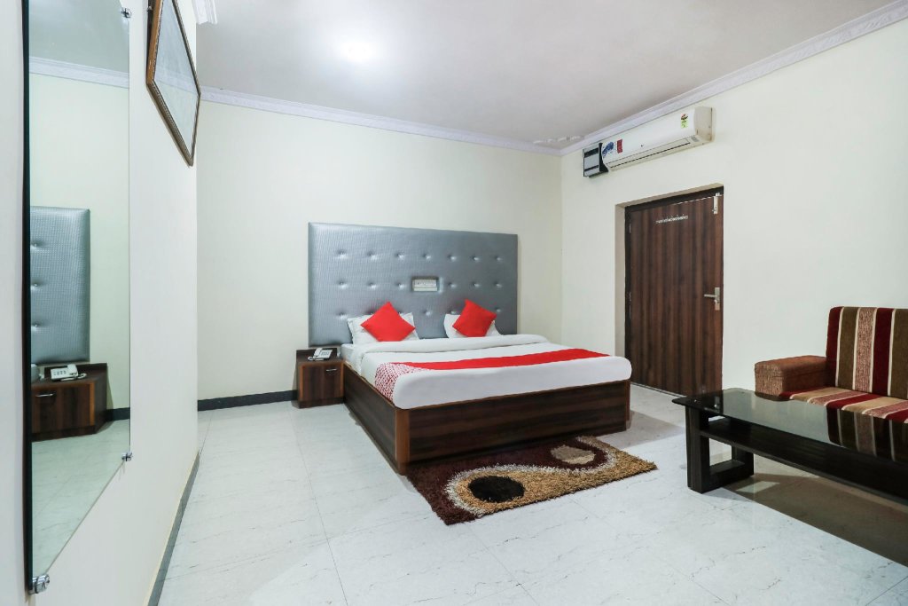 Standard Suite OYO 29089 Hotel Shiv Villas