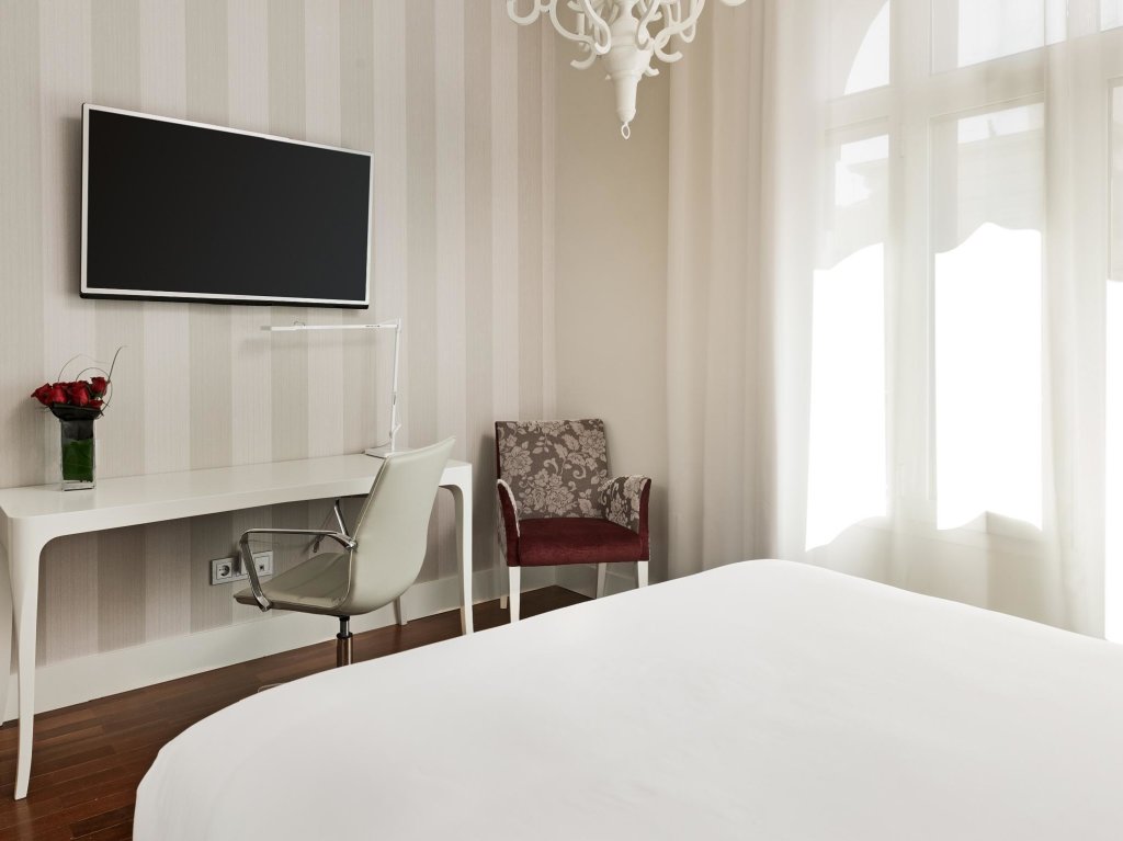 Premium room NH Collection Madrid Abascal