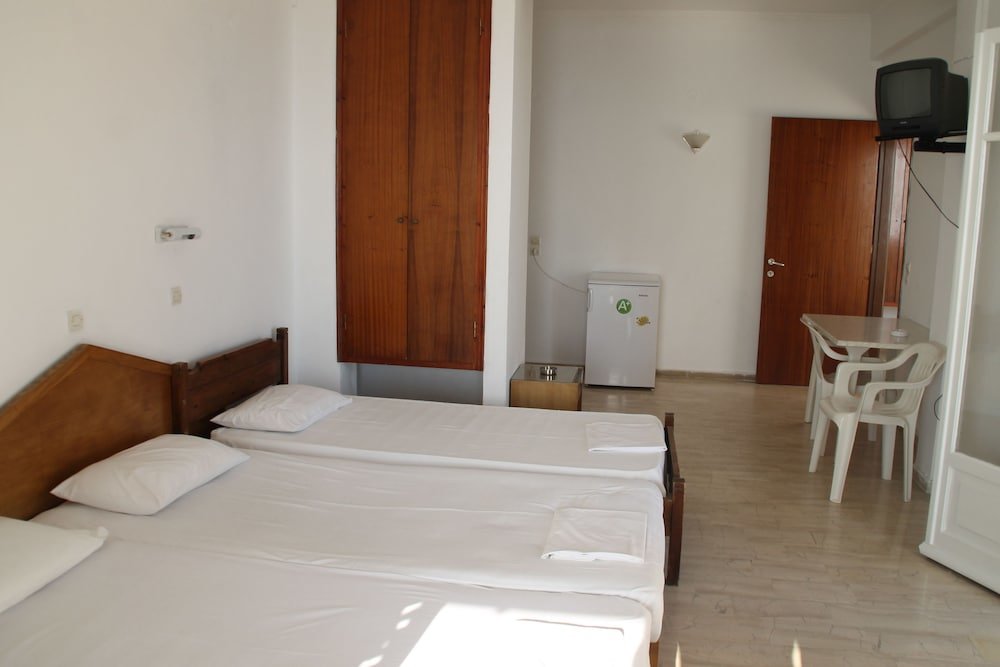 Family Apartment with sea view El Greco hotel