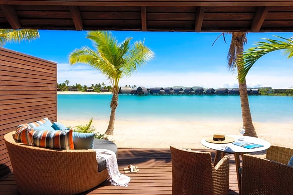 Двухместная Bure Villa Royal Fiji Marriott Resort Momi Bay