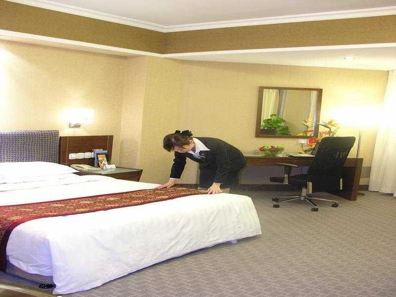 Двухместный номер Standard Holiday Inn Hefei, an IHG Hotel