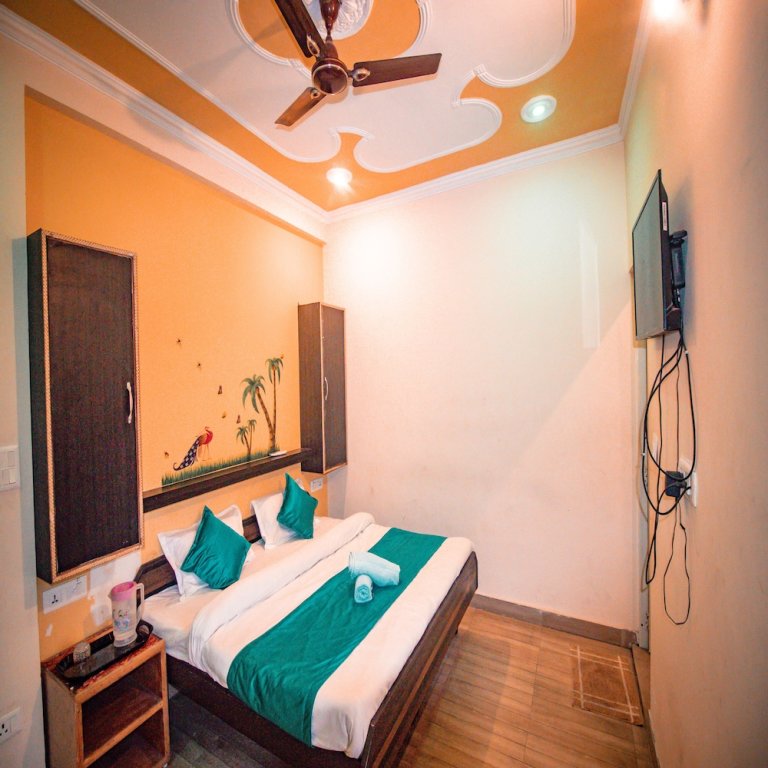 Standard room Triple one Hostels and Hotels