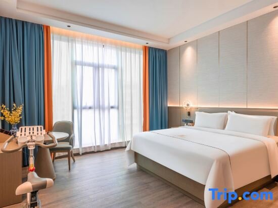 Deluxe Suite Baiyun Cheerful Hotel