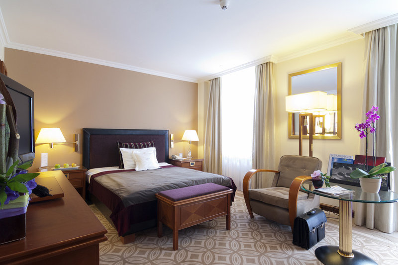 Standard Single room with balcony Grand Hotel des Bains Kempinski