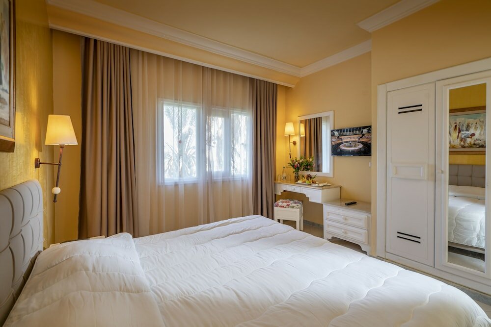 Standard Triple room with balcony Mediterranee Thalasso Golf  Hammamet
