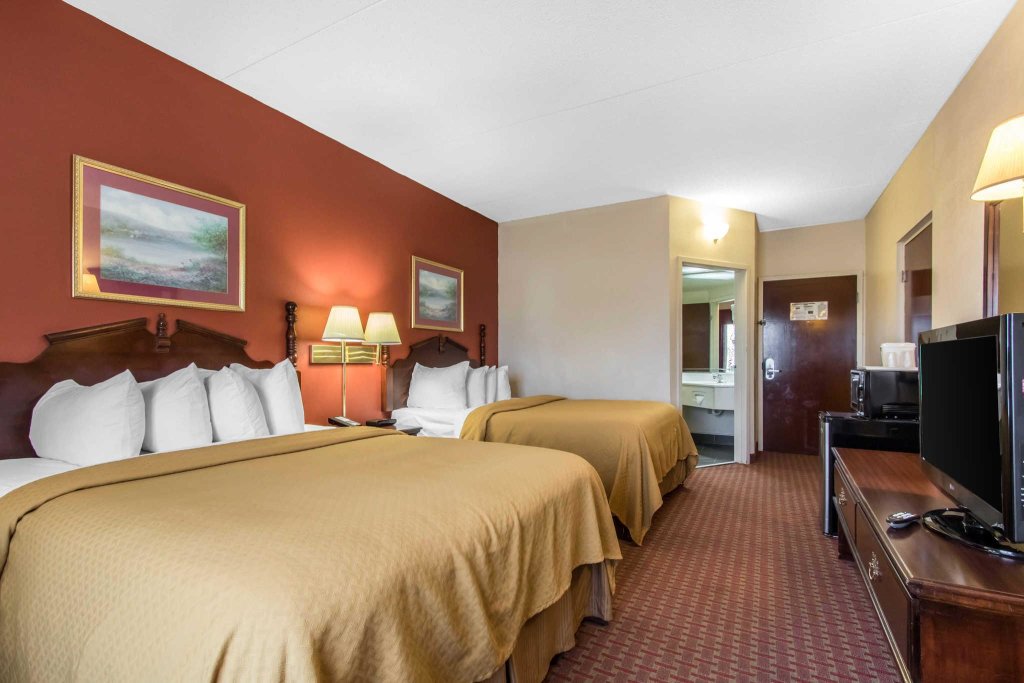 Standard room Quality Inn Hixson-Chattanooga