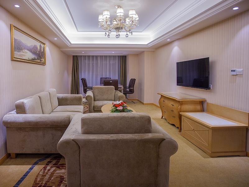 Executive Suite Vienna Hotel (Chengdu Dafeng Metro Station)