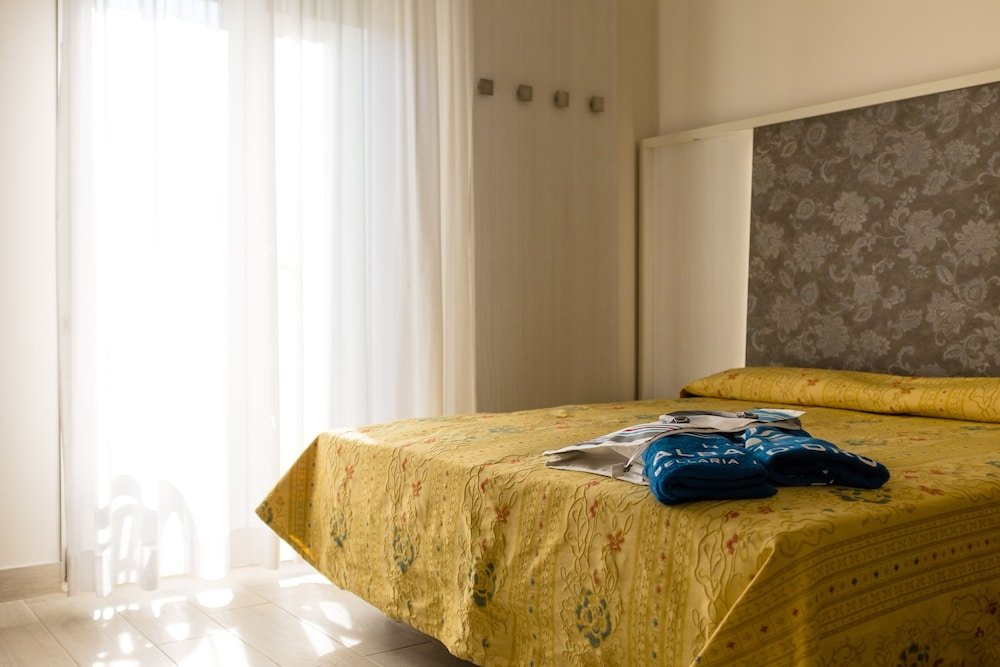 Standard Double room with balcony Hotel Alba D'Oro