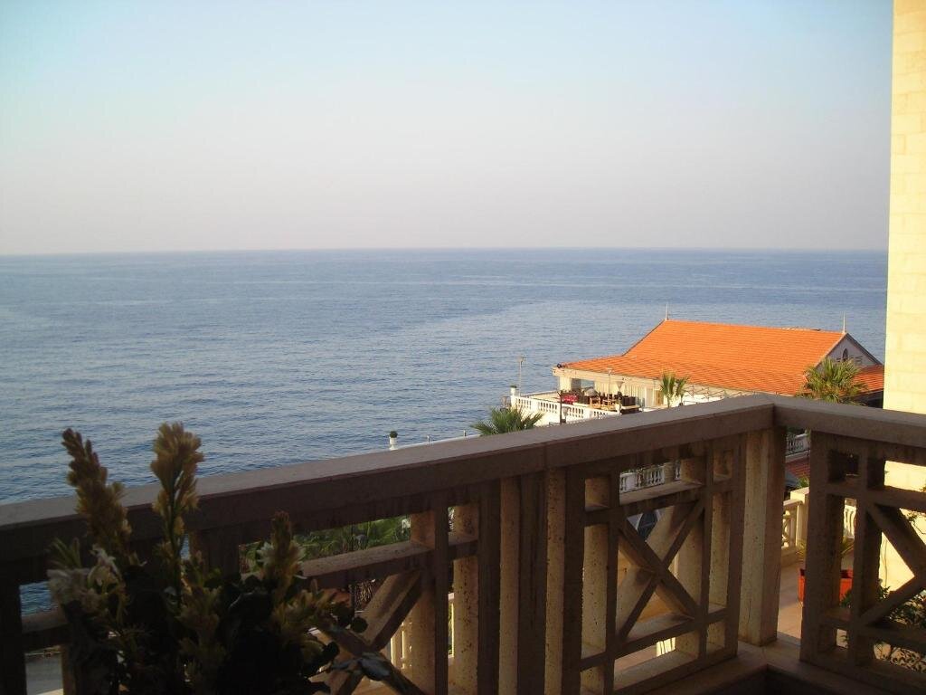 Двухместный номер Standard с видом на море Bayview Hotel Beirut