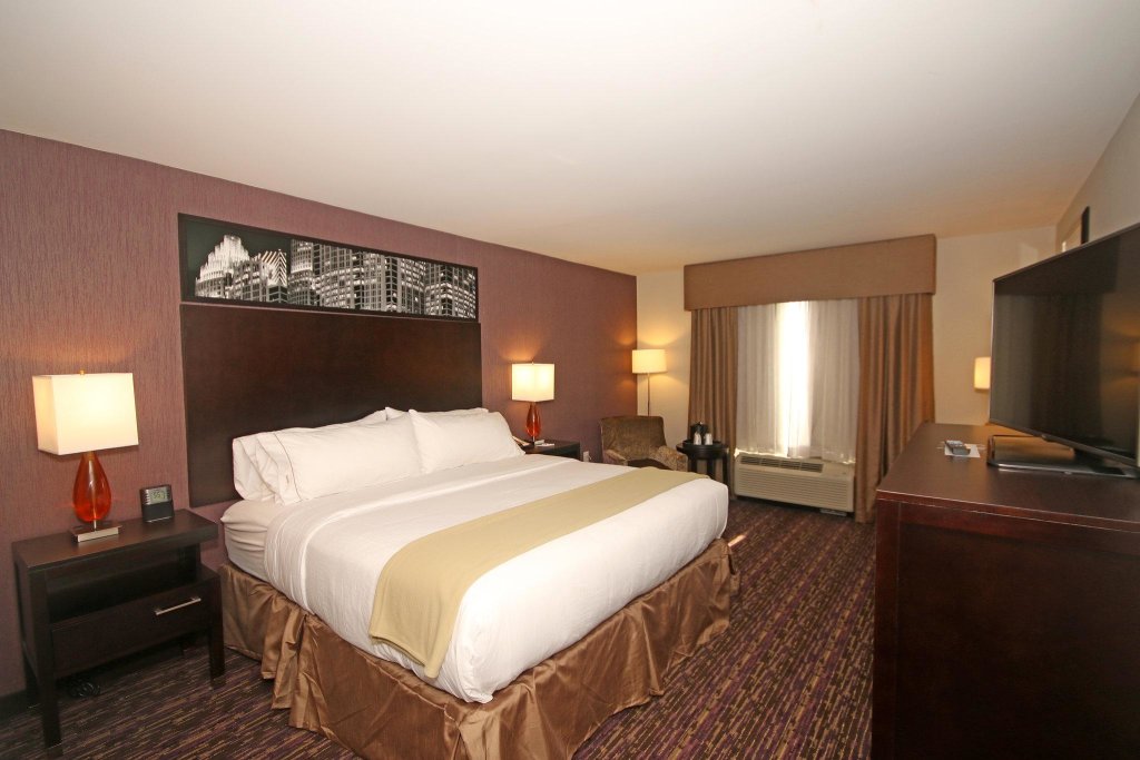 Camera Standard Holiday Inn Express & Suites Charlotte North, an IHG Hotel