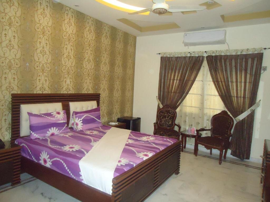 Deluxe Double room Patel Residency Guest House