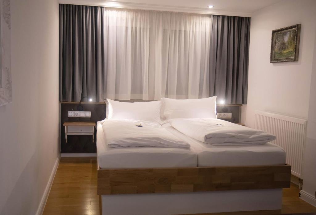 Standard Doppel Zimmer Hotel Stadtkrug