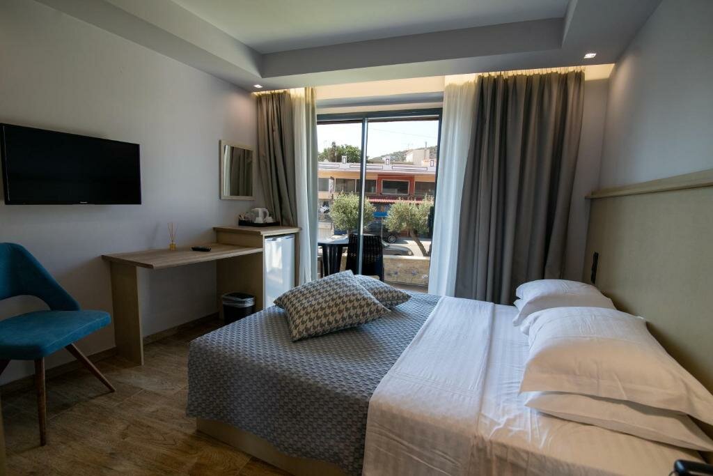 Camera doppia Standard con vista sul giardino Aianteion Bay Luxury Hotel & Suites