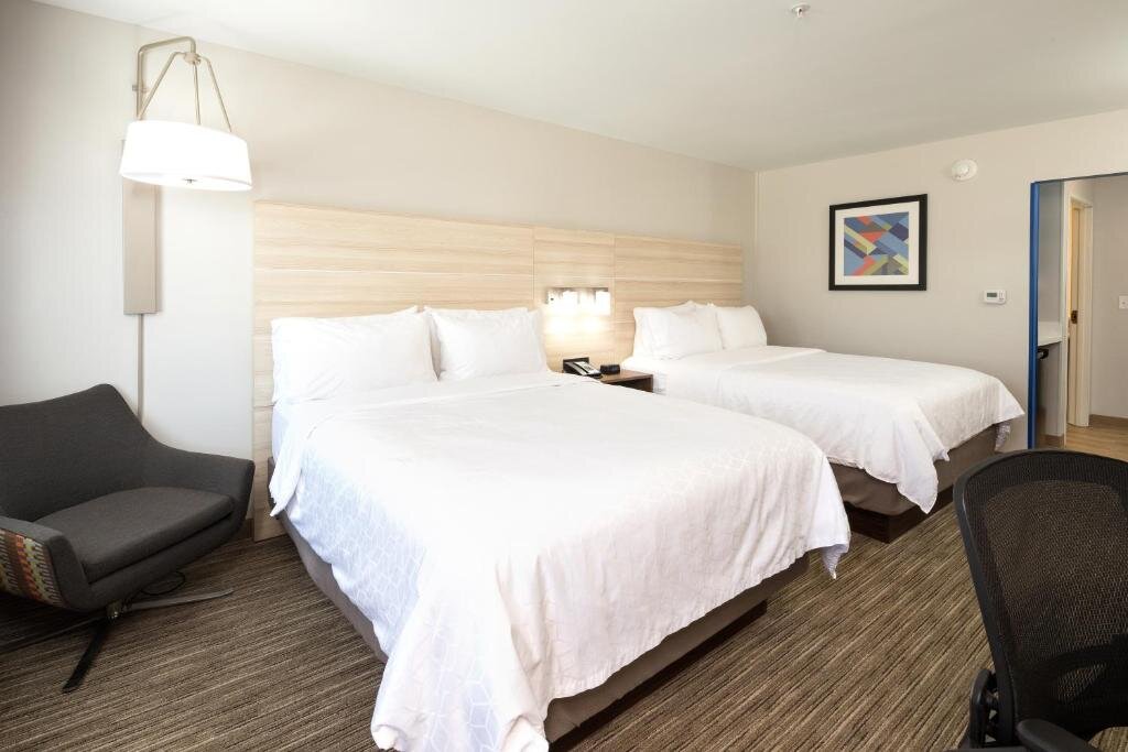 Двухместный номер Standard Holiday Inn Express & Suites - Portage, an IHG Hotel