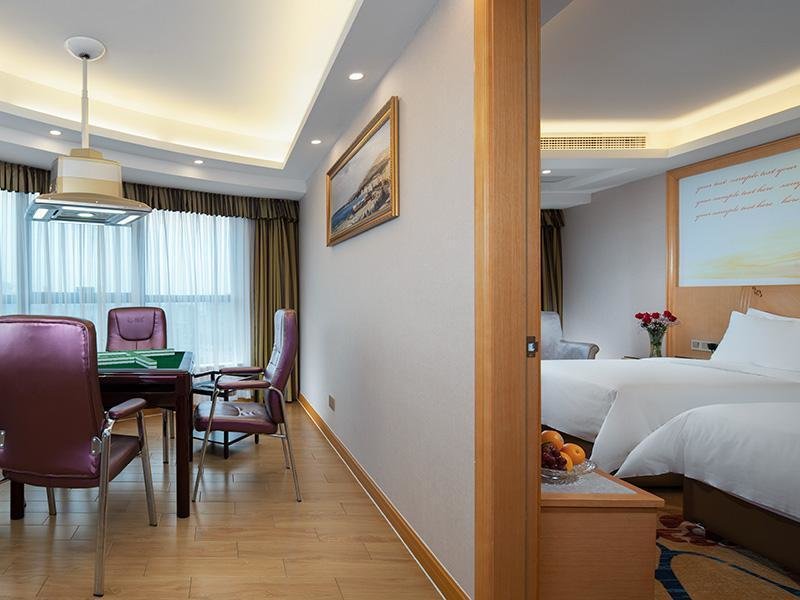 Business Suite Vienna Hotel Guangdong Dongguan Dongkeng Wenge