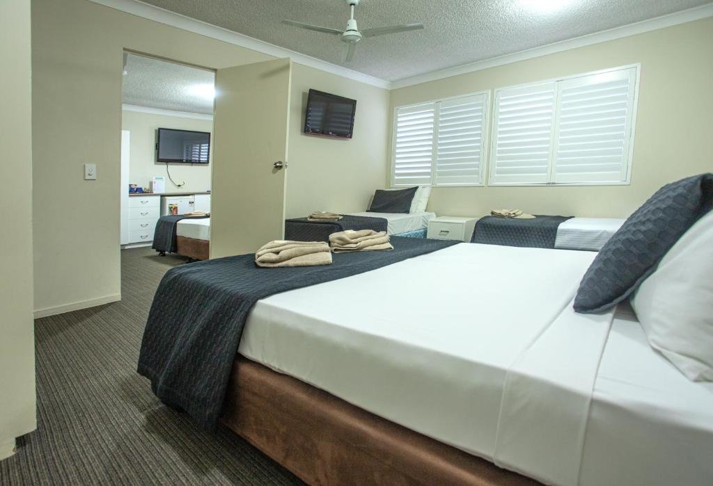 Standard room Tropicana Motel