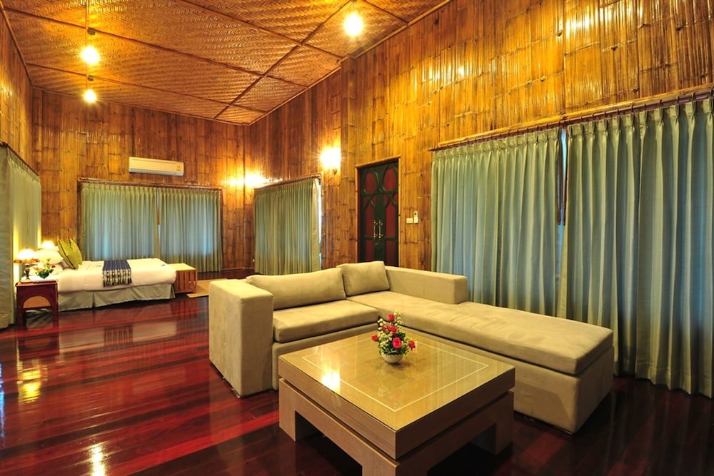 Suite Reewa Waree Resort