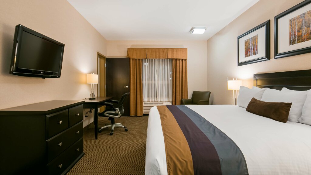 2 Bedrooms Suite Best Western Wainwright Inn & Suites