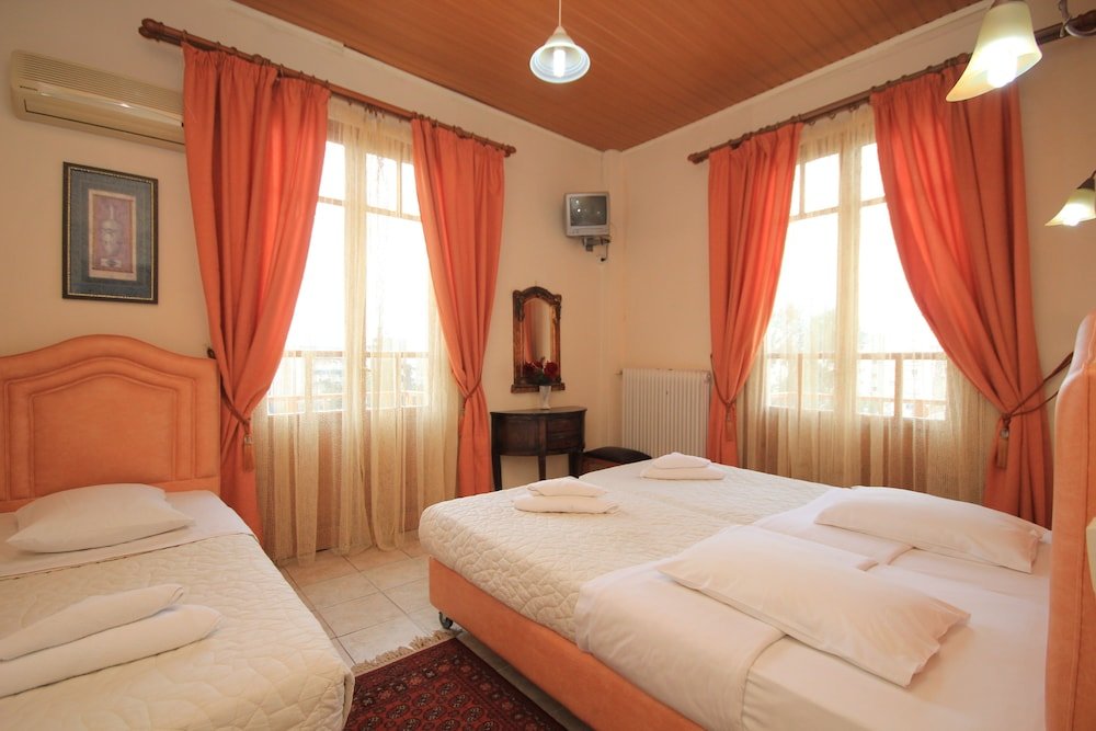 Standard triple chambre avec balcon Hotel Neos Olympos