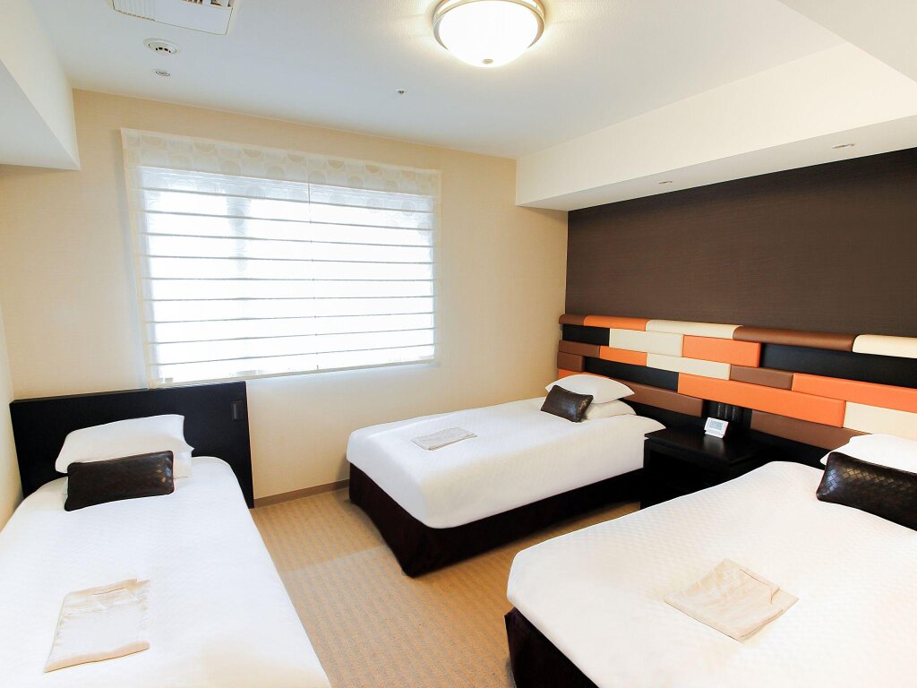 Трёхместный номер Standard Hearton Hotel Kita Umeda