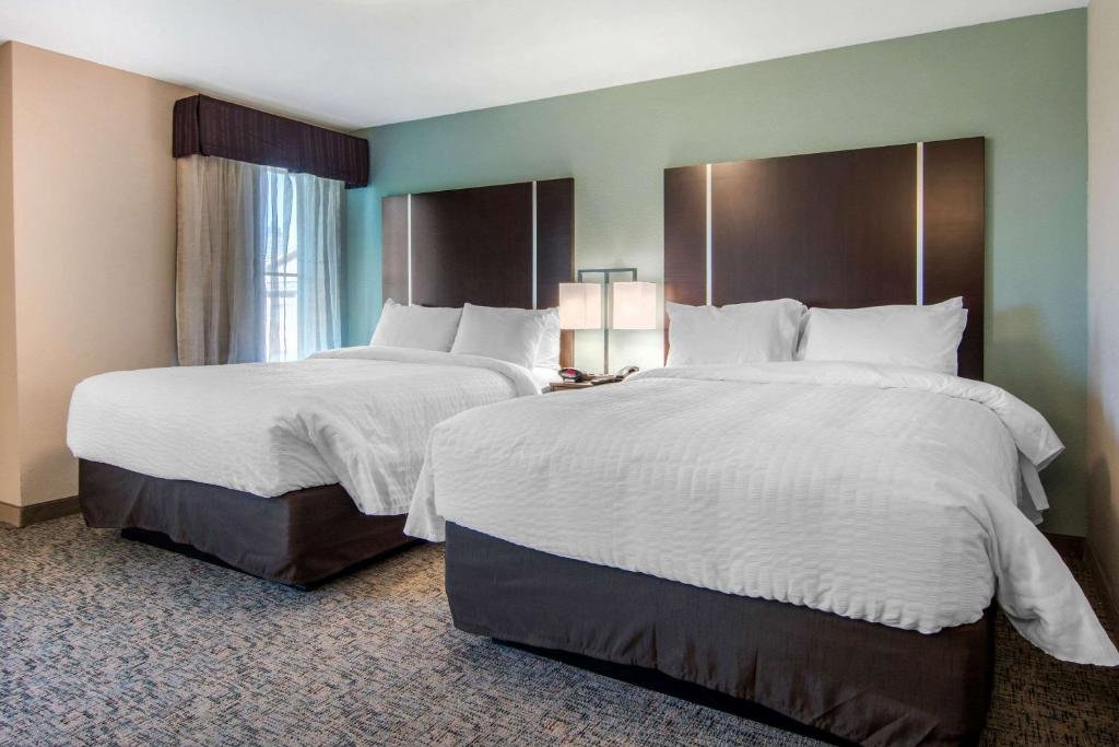 Standard Double room Clarion Inn & Suites Atlanta Downtown