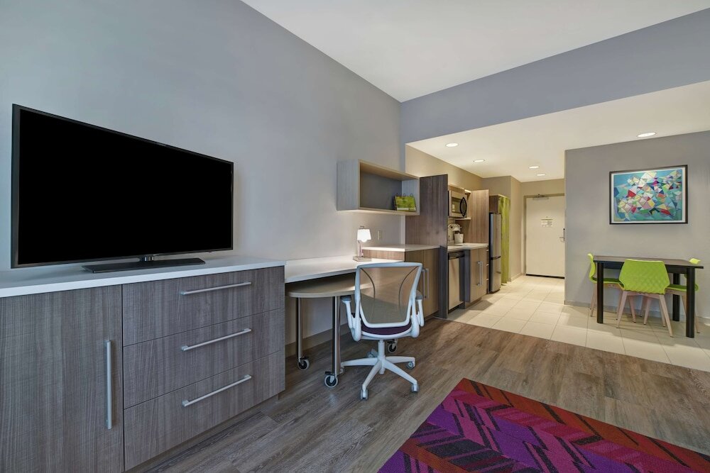 Suite 1 dormitorio Home2 Suites by Hilton West Palm Beach Airport, FL