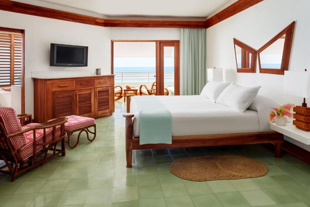 Great House Ocean Suite Couples Swept Away