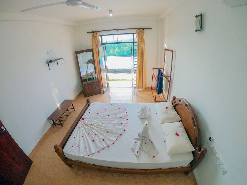 Standard Double room with view Uppermost Villa - Galle