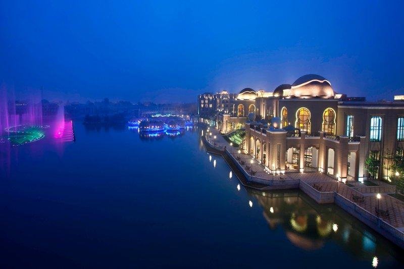 Camera doppia Deluxe con balcone e con vista Sheraton Qingyuan Lion Lake Resort
