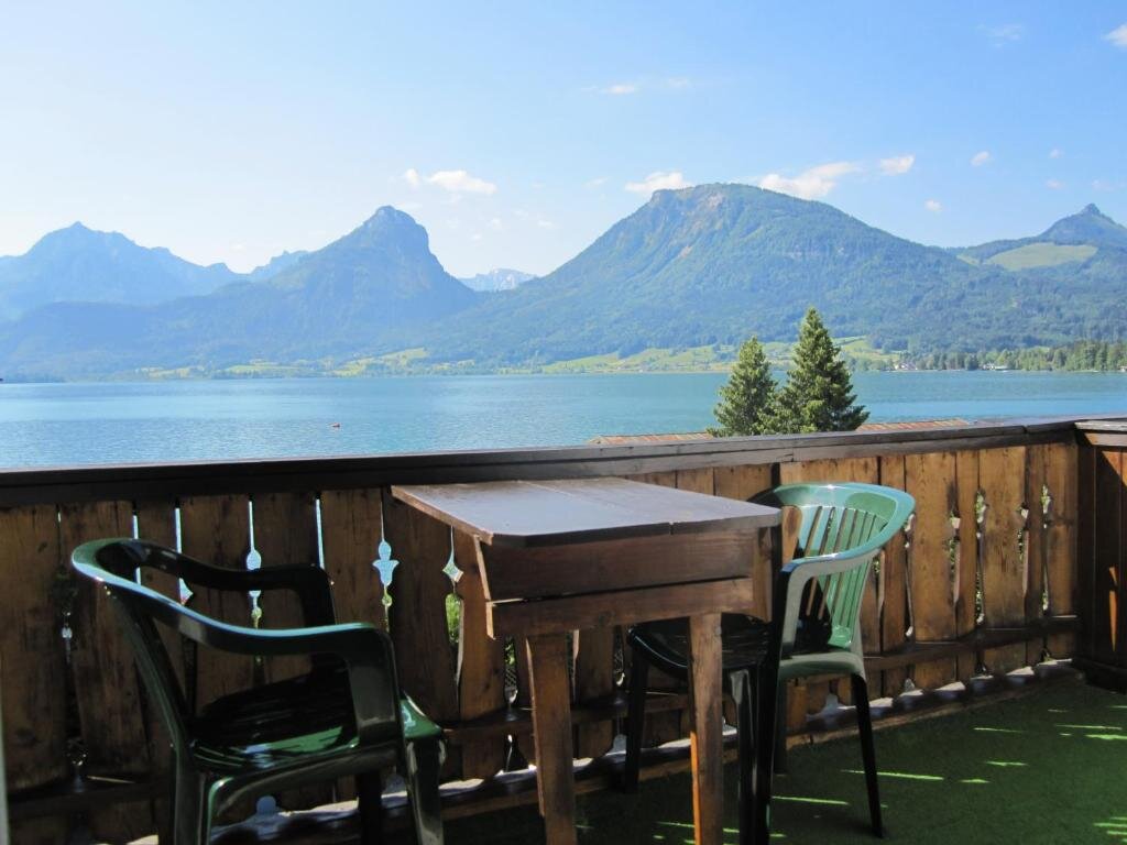 Standard Double room with balcony and with sea view Hotel Seerose Wolfgangsee