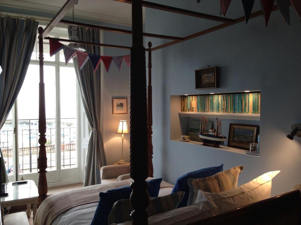 Standard Doppel Zimmer mit Balkon und mit Meerblick The Royal Harbour Hotel