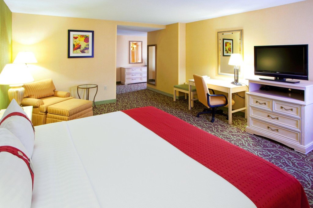 Suite Holiday Inn Chantilly-Dulles Expo Airport, an IHG Hotel
