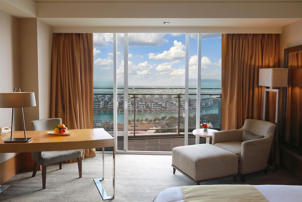 Двухместный номер Superior с балконом и с видом на море Xiamen International Conference Center Hotel Prime Seaview Hotel