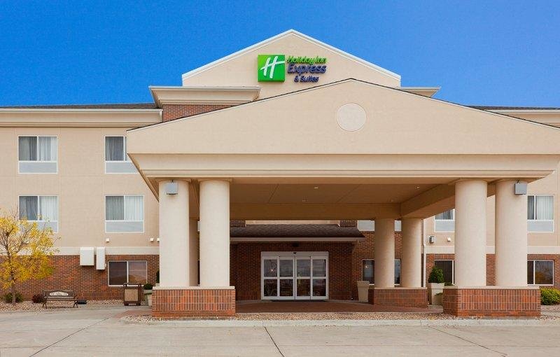 Кровать в общем номере Holiday Inn Express & Suites Yankton, an IHG Hotel