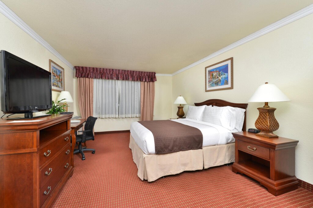 Двухместный номер Standard Holiday Inn Rancho Cordova - Northeast Sacramento, an IHG Hotel