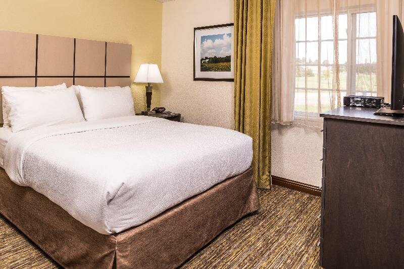 Suite Candlewood Suites - Topeka West, an IHG Hotel