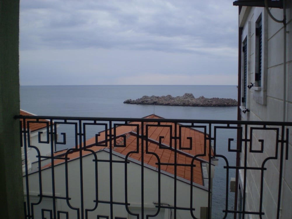 Apartamento con vista al mar Montesan Apartments