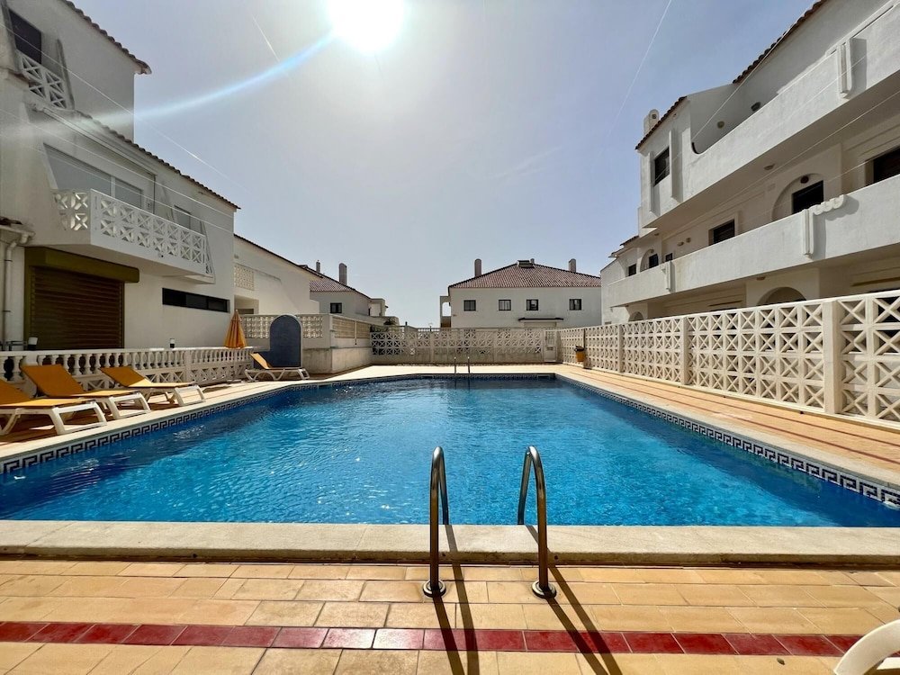 Apartamento Albufeira Central 3 With Pool by Homing