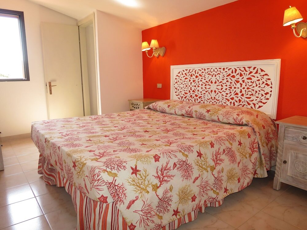 Appartement ISS Travel, San Teodoro 1 - 100m from Cala d'Ambra Beach