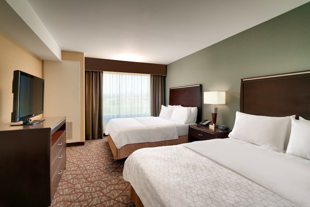Quadruple Suite Holiday Inn Express Hotel & Suites Butte, an IHG Hotel