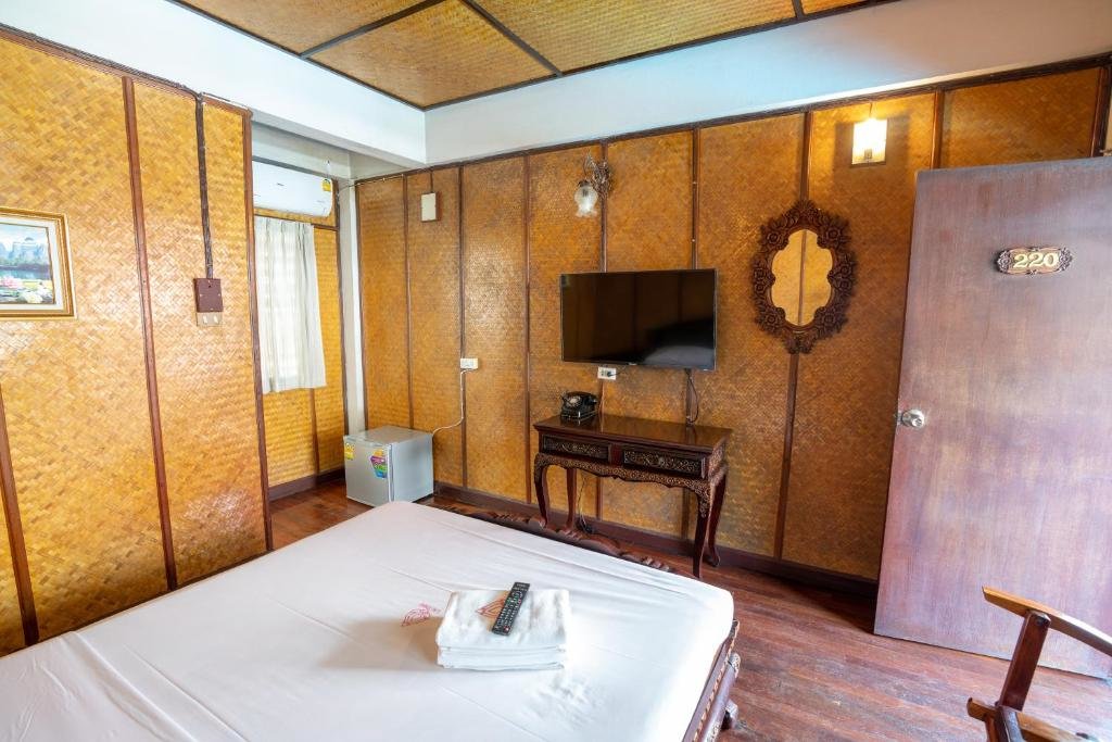 Deluxe Double room Lai Thai Guest House