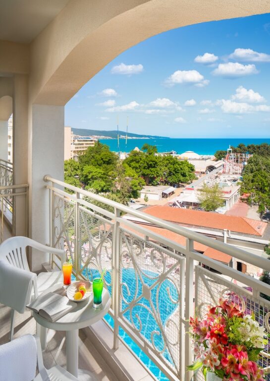 Двухместный номер Standard с балконом и с видом на море Hotel Alba