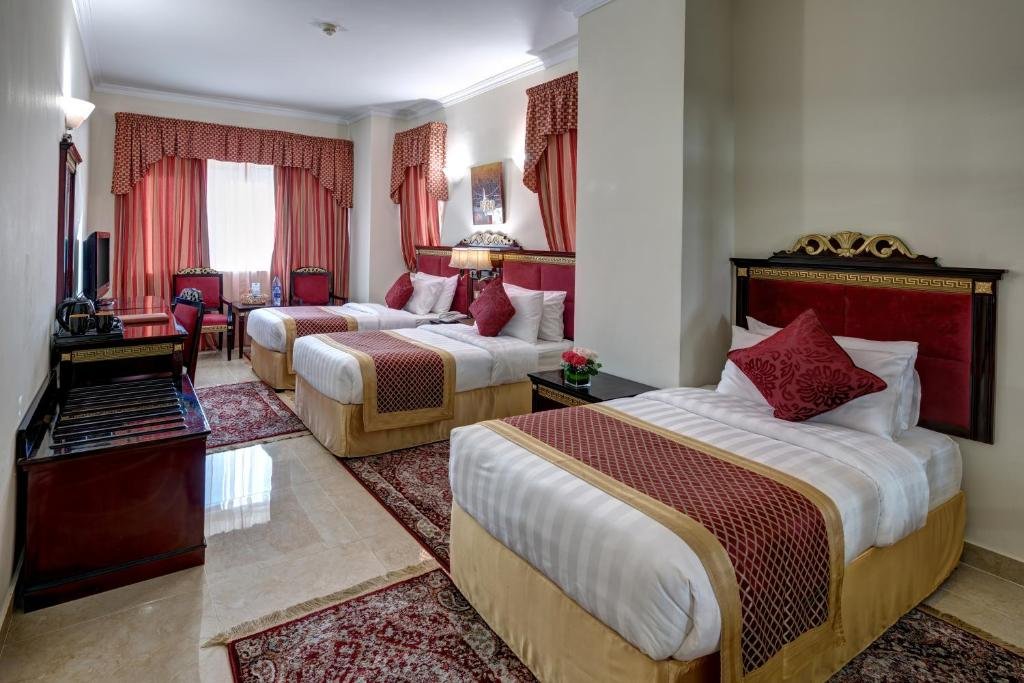 Трёхместный номер Standard Comfort Inn Hotel Deira