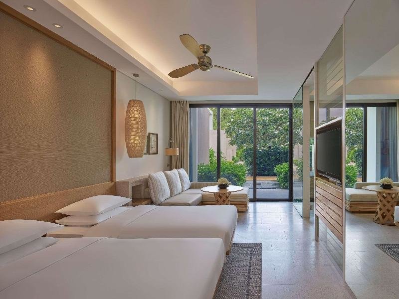 Standard room with balcony Hyatt Regency Danang Resort and Spa